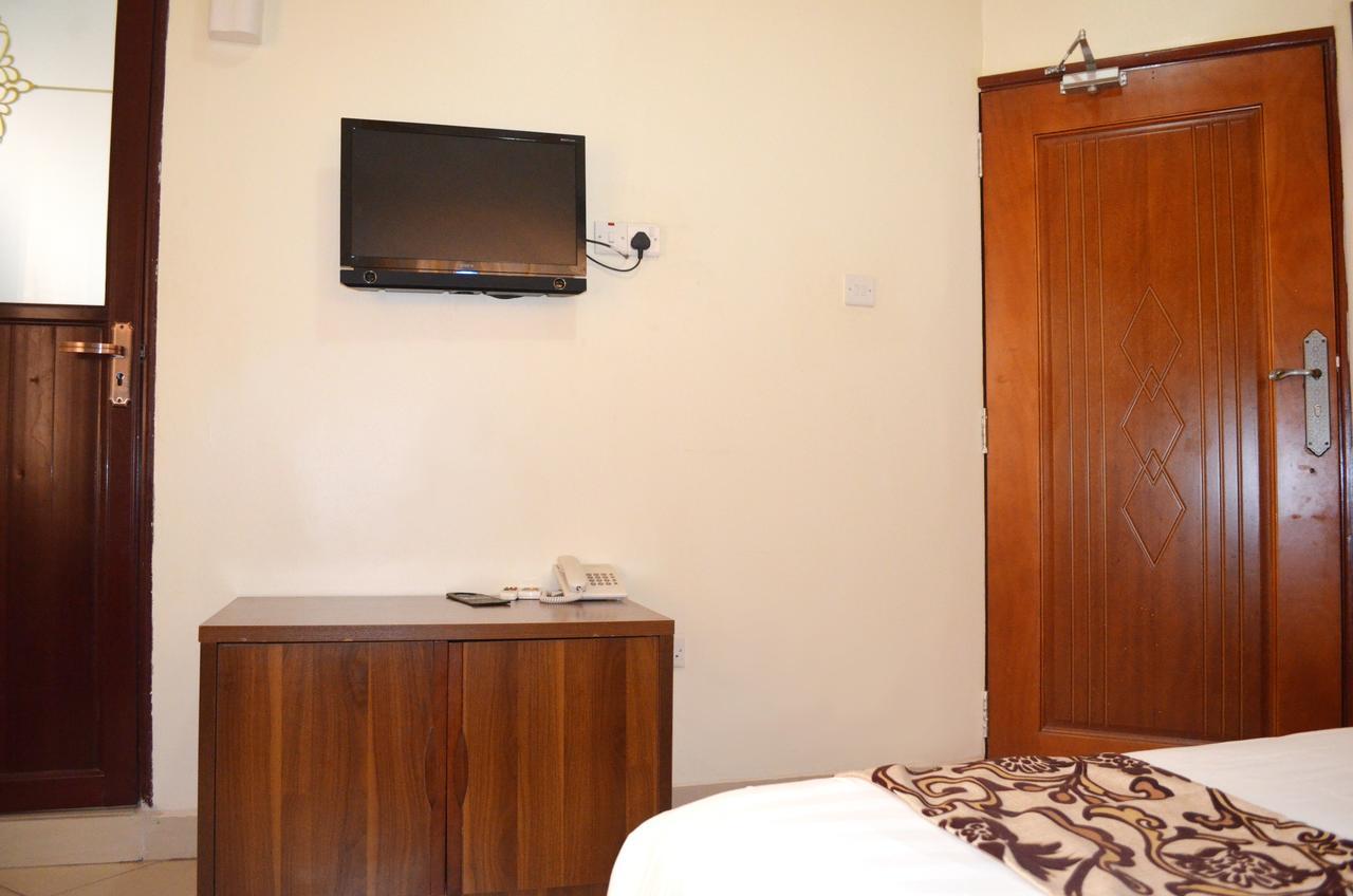 Mt. Zion Hotel Annex Кампала Экстерьер фото